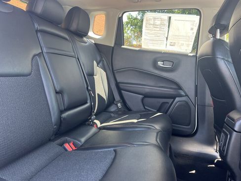 Used 2018 Jeep Compass Trailhawk AWD/4WD image 15