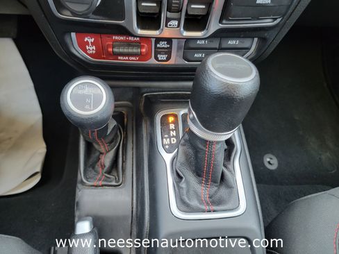 Used 2023 Jeep Gladiator Rubicon w/ LED Lighting Group image 26