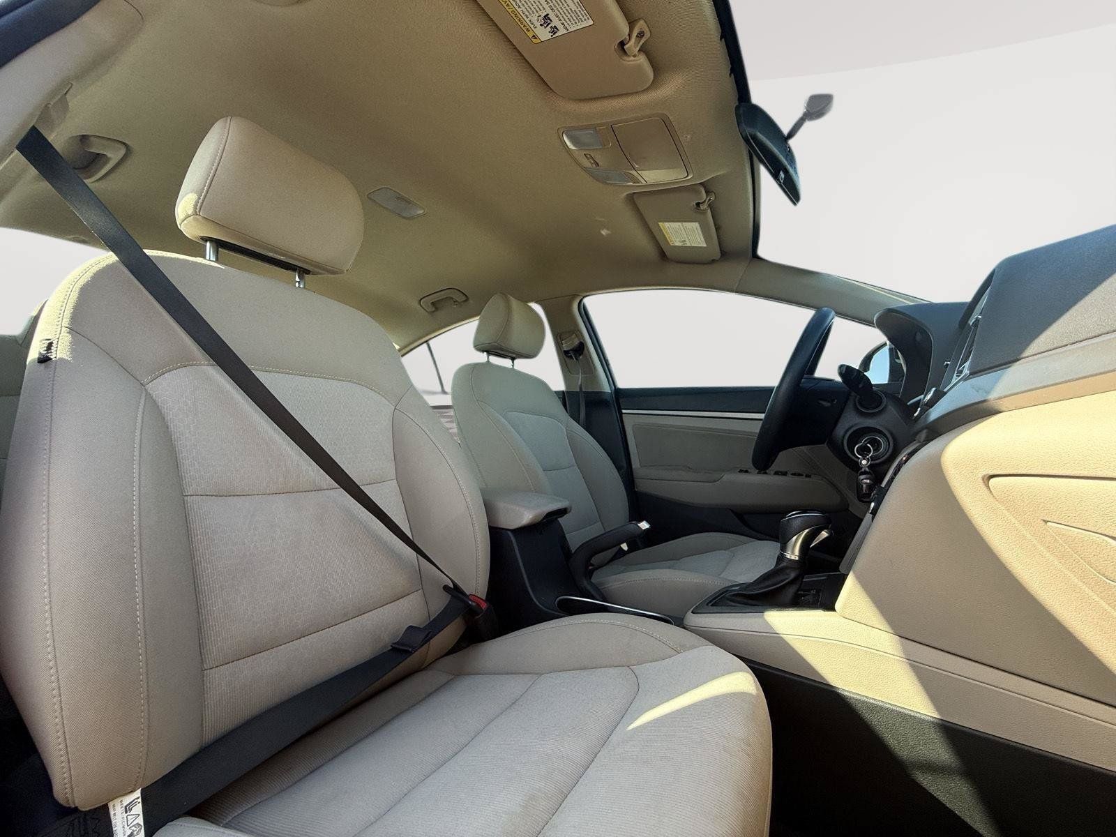 Used 2017 Hyundai Elantra SE FWD image 20