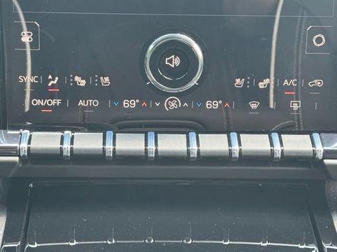 New 2026 GMC Yukon AT4 Ultimate w/ LPO, Floor Liner Package AWD/4WD image 19