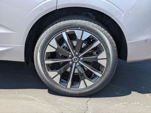 New 2026 Volvo XC60 B5 Plus w/ Climate Package AWD/4WD image 6