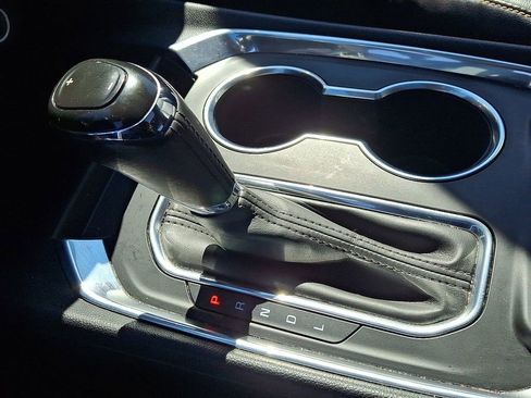 Used 2019 Chevrolet Traverse RS AWD/4WD image 17