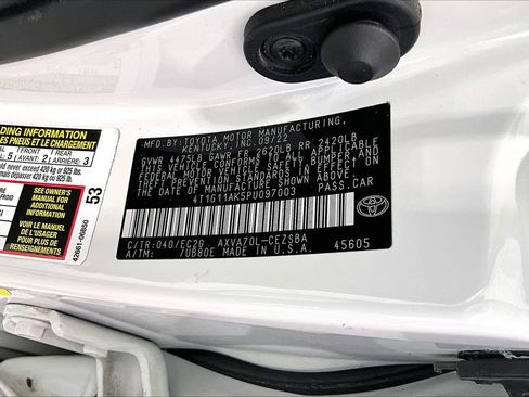 Used 2023 Toyota Camry SE image 8