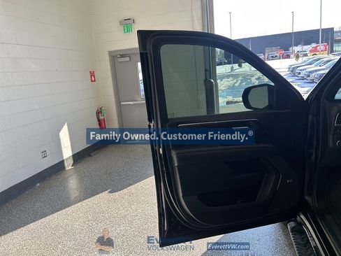 Used 2025 Chevrolet Tahoe Z71 w/ Z71 Off-Road Package image 9