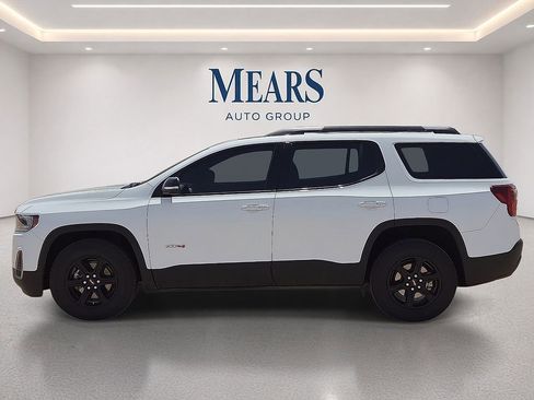 Used 2023 GMC Acadia AT4 w/ Technology Package AWD/4WD image 2