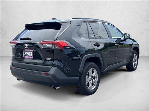 Certified 2025 Toyota RAV4 XLE FWD image 5