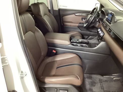 Used 2024 Honda Pilot Elite image 38