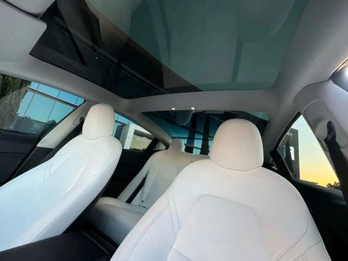 Used 2022 Tesla Model 3 Long Range AWD/4WD image 11