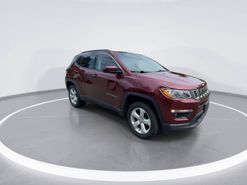 Used 2021 Jeep Compass Latitude AWD/4WD image 2