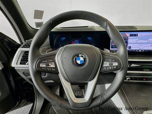 Used 2024 BMW X5 xDrive40i w/ Premium Package image 11
