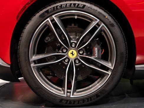 Used 2025 Ferrari Roma Spider image 15