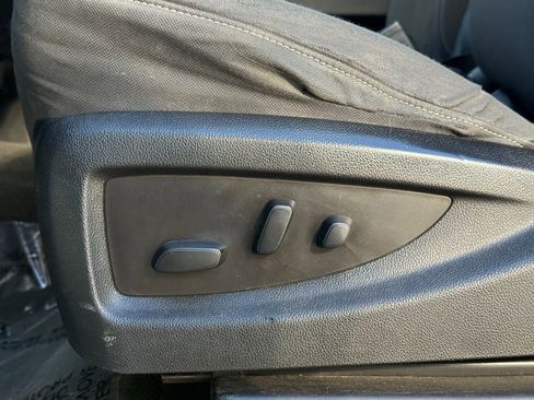 Used 2017 Chevrolet Silverado 3500 LT image 12