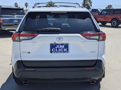 Used 2024 Toyota RAV4 XLE w/ Convenience Package FWD image 3