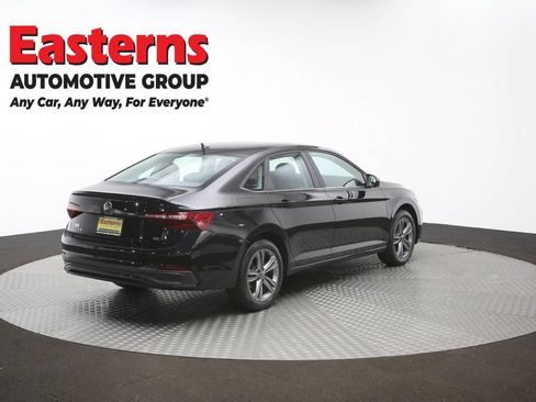 Used 2024 Volkswagen Jetta SE FWD image 39