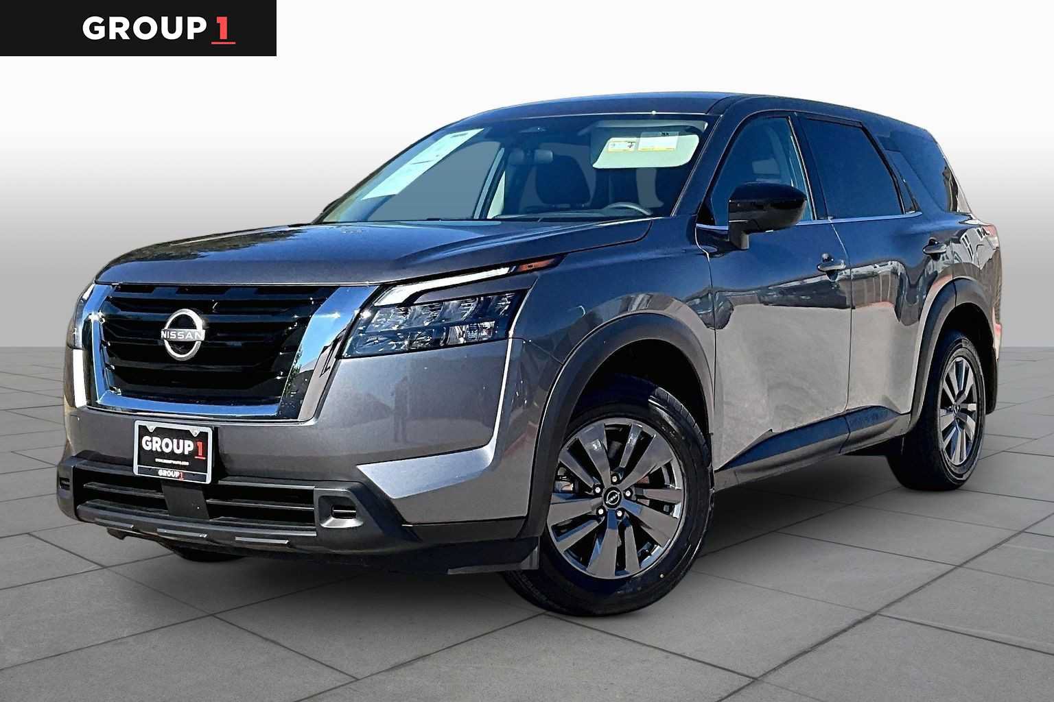 Certified 2025 Nissan Pathfinder S FWD image 1