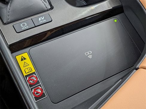 Certified 2024 Lexus ES 300h w/ Premium Package image 30