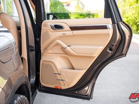 Used 2013 Porsche Cayenne AWD/4WD image 82