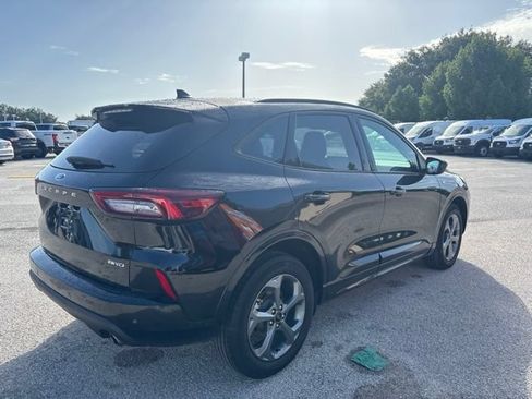 Used 2023 Ford Escape ST-Line w/ Tech Pack #1 AWD/4WD image 5
