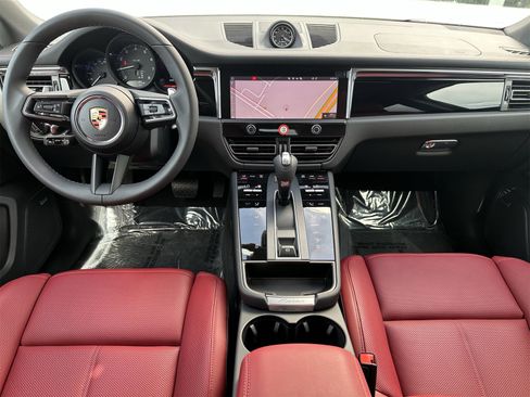 New 2025 Porsche Macan image 13