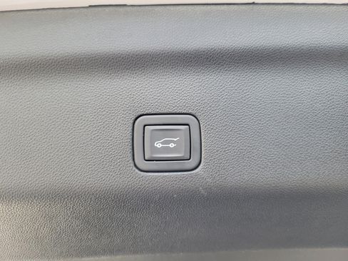 Used 2024 Chevrolet Suburban Premier w/ Premium Package image 19