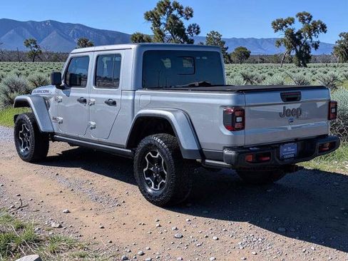 Used 2020 Jeep Gladiator Rubicon w/ Uconnect 4C Nav & Sound Group AWD/4WD image 4