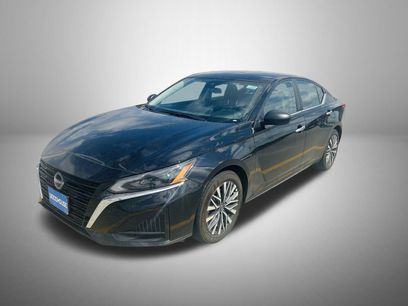 Used 2025 Nissan Altima 2.5 SV