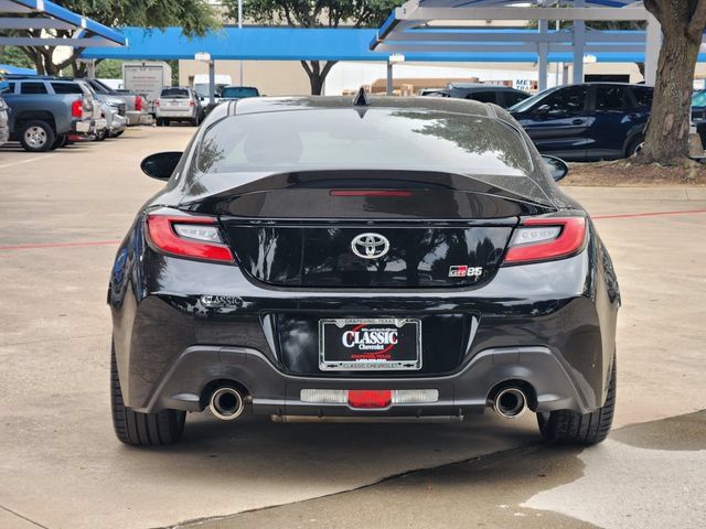 Used 2022 Toyota GR86 Premium RWD image 11