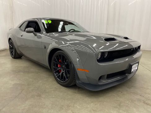 Used 2019 Dodge Challenger SRT Hellcat Redeye RWD image 8