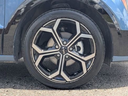 Certified 2023 Kia Niro EX Touring FWD image 13