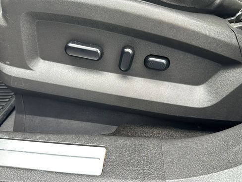 Used 2011 Ford Edge Sport w/ Driver Entry Pkg FWD image 23