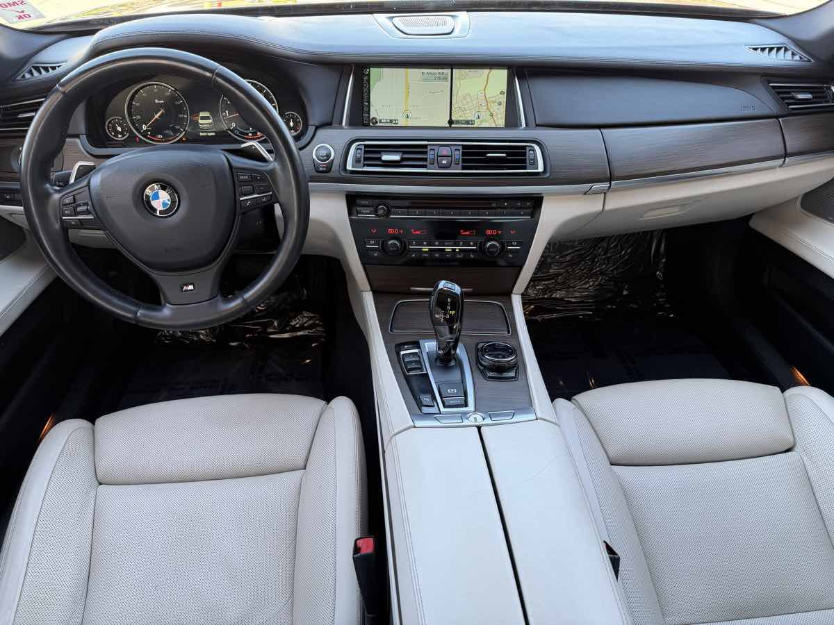 Used 2014 BMW 750Li RWD image 20