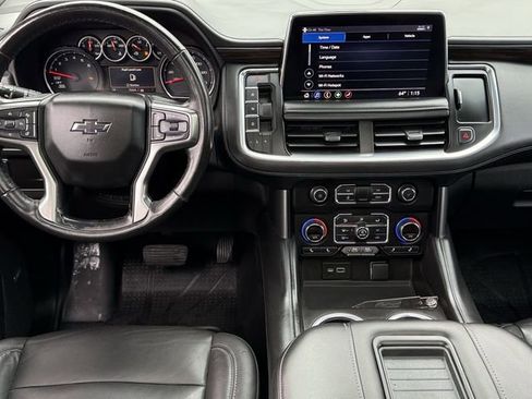 Used 2021 Chevrolet Tahoe Z71 w/ Luxury Package AWD/4WD image 8