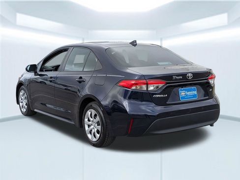 Used 2023 Toyota Corolla LE image 2