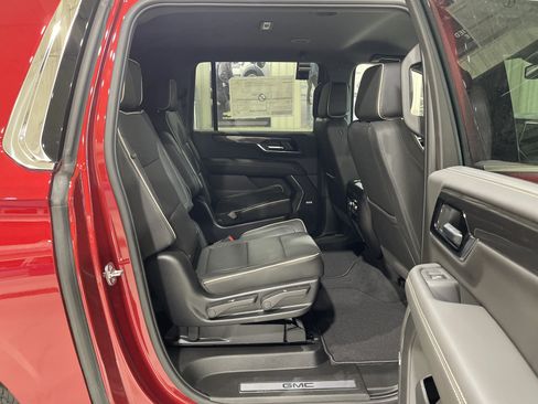 New 2026 GMC Yukon XL Elevation AWD/4WD image 17