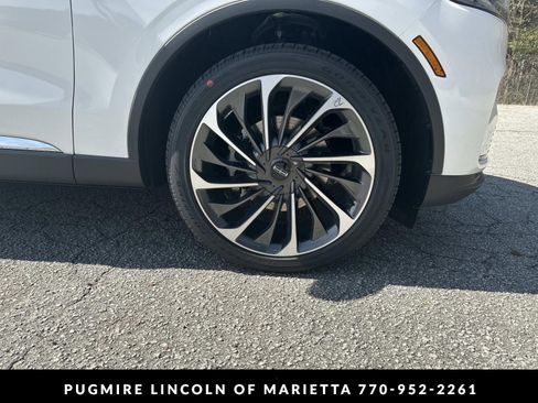 New 2026 Lincoln Aviator Reserve w/ Illumination Package RWD image 29