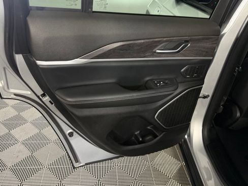 Used 2023 Jeep Grand Cherokee 4WD 4xe image 26