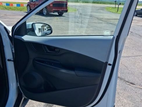 Used 2021 Hyundai Kona SE AWD/4WD image 25