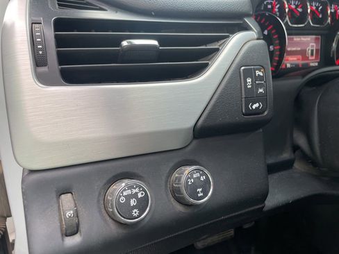 Used 2016 GMC Yukon SLT image 31