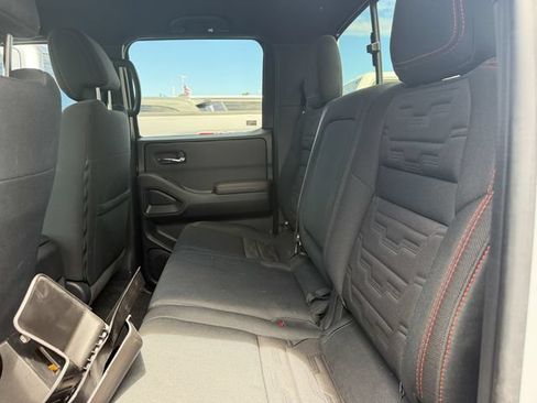 Used 2024 Nissan Frontier PRO-4X w/ Pro Convenience Package AWD/4WD image 26