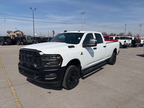 New 2026 RAM 2500 Tradesman AWD/4WD image 2