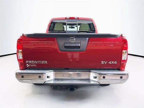 Used 2016 Nissan Frontier SV w/ SV Value Truck Package AWD/4WD image 10