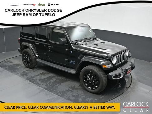 Used 2025 Jeep Wrangler Unlimited Sahara AWD/4WD image 33