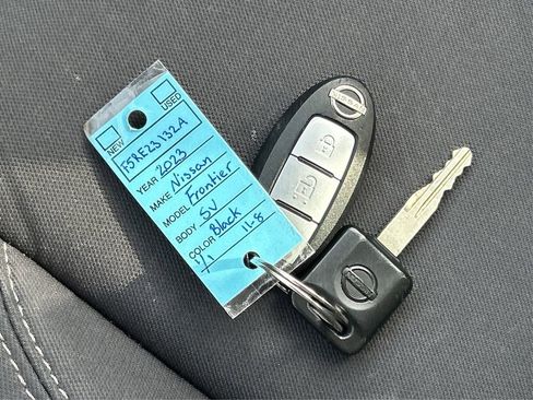 Used 2023 Nissan Frontier SV w/ Technology Package image 35