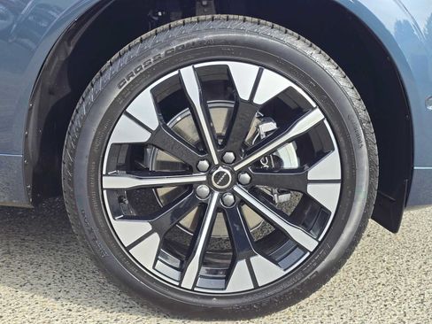Used 2026 Volvo XC60 B5 Plus w/ Protection Package Premier AWD/4WD image 9