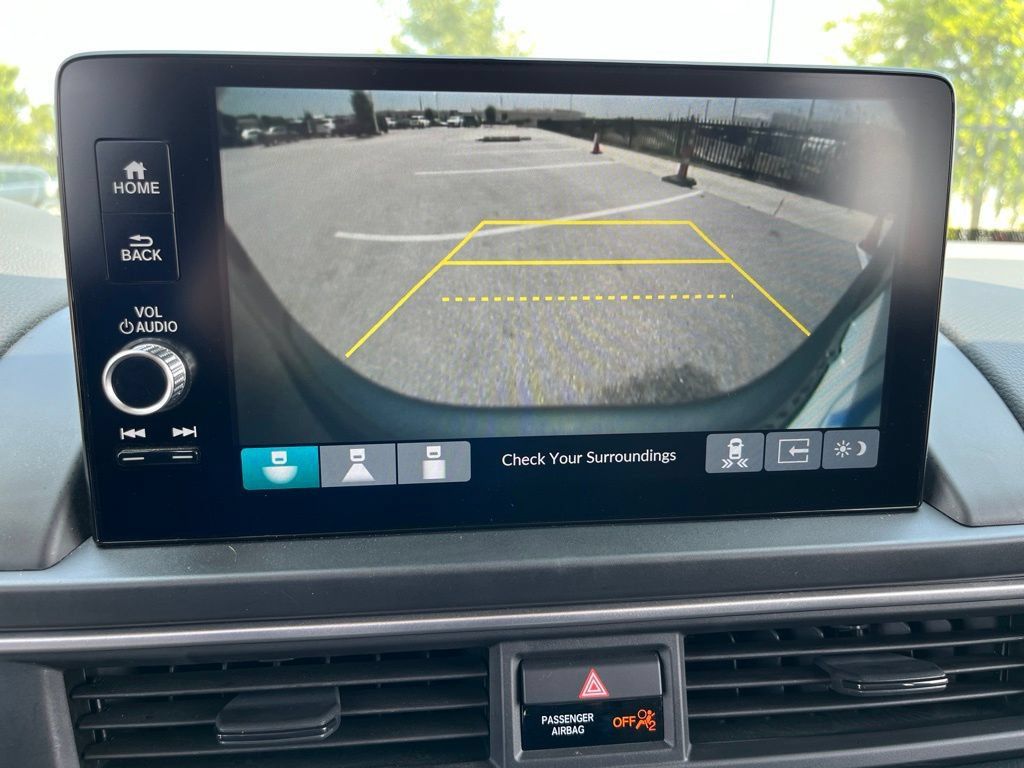 Used 2025 Honda Pilot Touring image 25