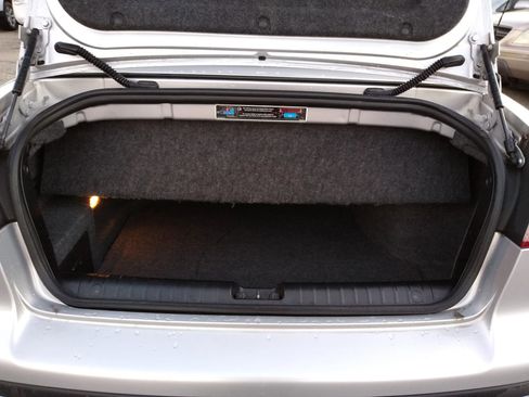 Used 2004 Saab 9-3 Aero image 12