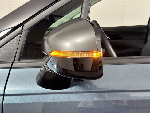 Used 2025 Kia Carnival SX Prestige FWD image 20