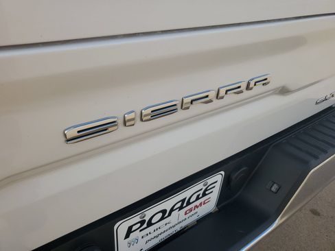 Used 2021 GMC Sierra 1500 SLT w/ SLT Premium Package AWD/4WD image 40