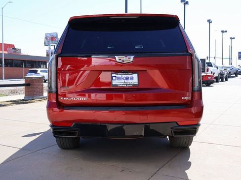 Used 2021 Cadillac Escalade Sport w/ Driver Assist Tech Package image 7