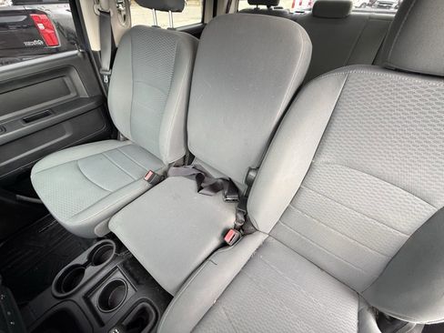 Used 2015 RAM 2500 Tradesman w/ Chrome Appearance Group image 18